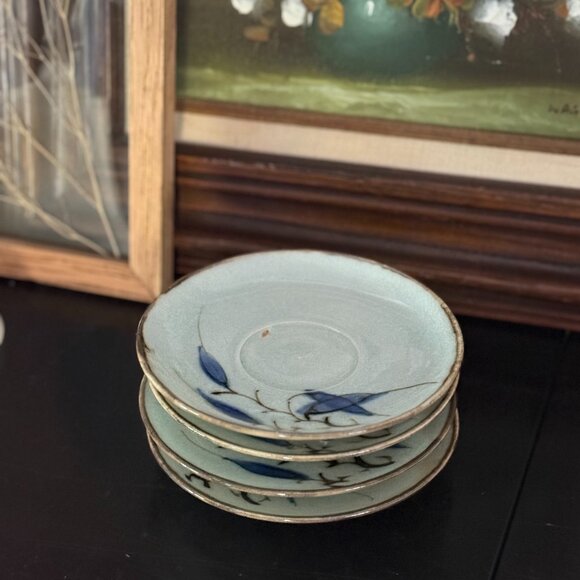 Vintage Japanese Porcelain Dessert Dishes – Set of 4 | Blue Leaf Hand-Painted - Picture 2 of 8